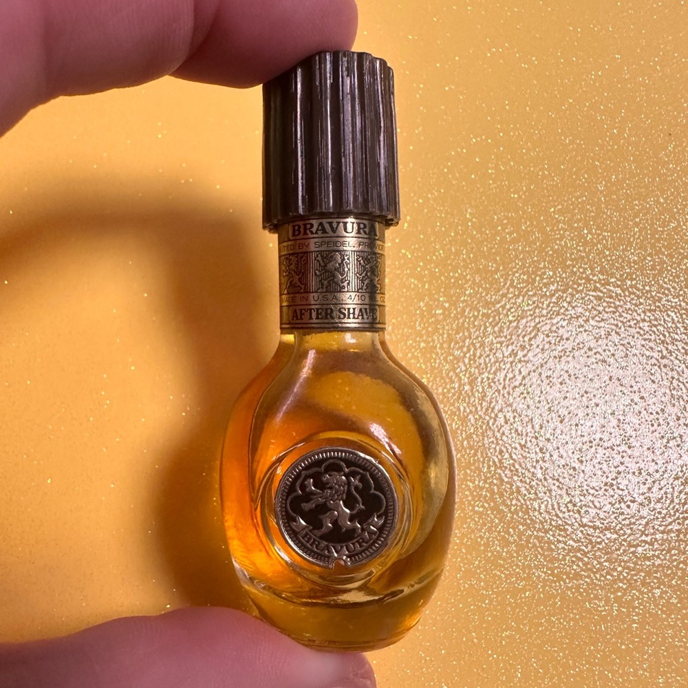 Vintage BRAVURA Musk After Shave 4.0 Fluid Ounces Opened No Box.